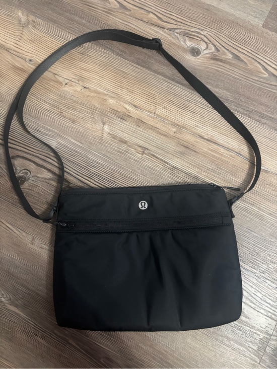 is patagonia 40l duffel carry on Black Hole Recycled Canvas resistant 100% recycled polyester Story Woody Loungefly Loungefly Size:38
